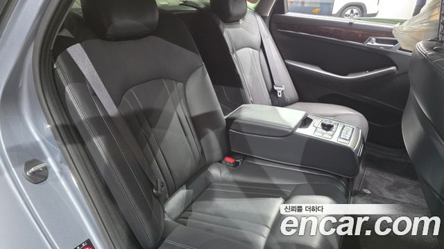 Hyundai Genesis 2014 — photo 17