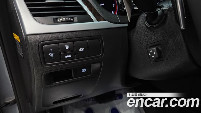 Hyundai Genesis 2014 — photo 23