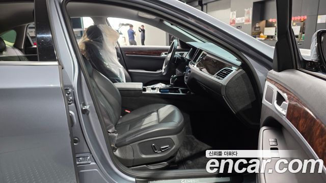 Hyundai Genesis 2014 — photo 16