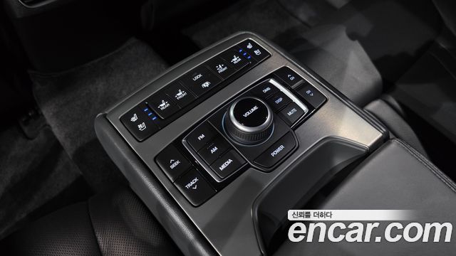 Hyundai Genesis 2014 — photo 27