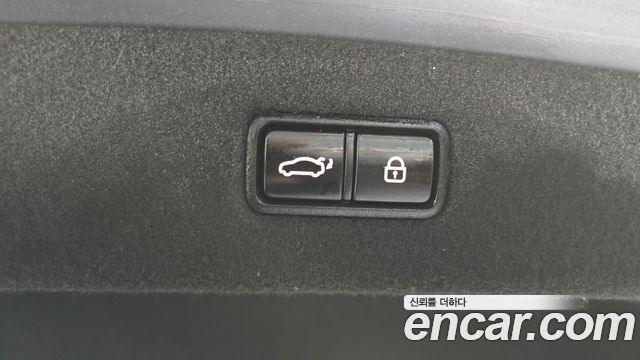 Genesis EQ900 2016 — photo 26