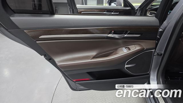 Genesis EQ900 2016 — photo 15
