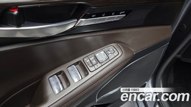 Genesis EQ900 2016 — photo 27
