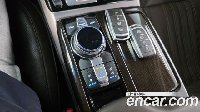 Genesis EQ900 2016 — photo 30