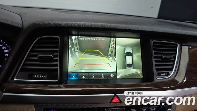 Genesis G80 2017 — photo 22