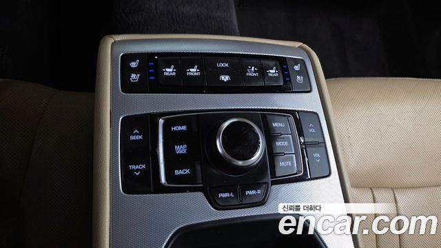 Genesis G80 2017 — photo 23