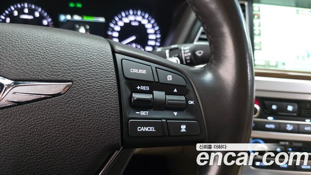 Genesis G80 2017 — photo 31