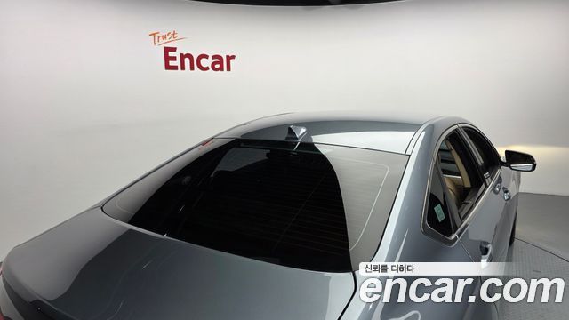 Genesis G80 2017 — photo 34