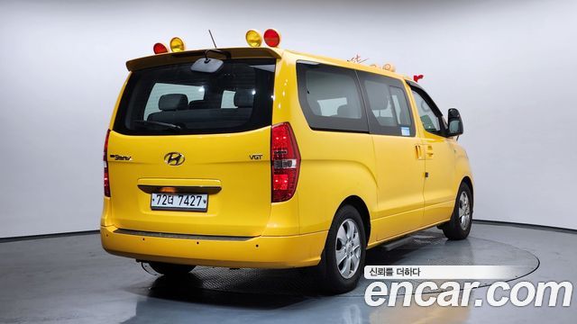 Hyundai Starex 2019 — photo 2
