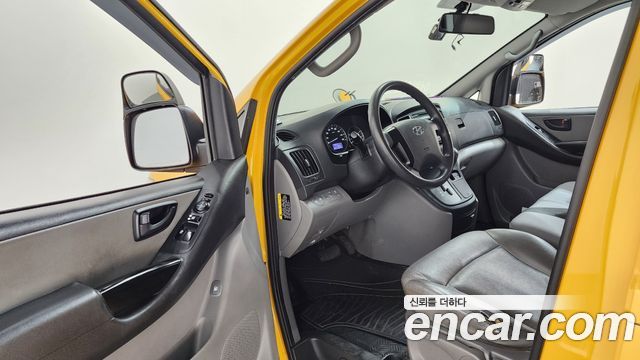 Hyundai Starex 2019 — photo 10
