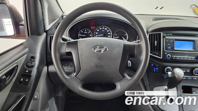 Hyundai Starex 2019 — photo 12