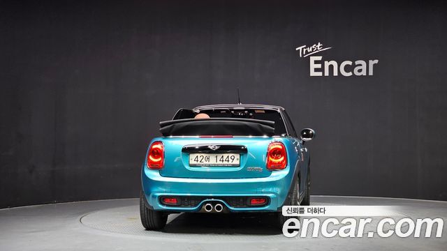 Mini Cooper Convertible 2018 — photo 4