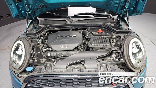 Mini Cooper Convertible 2018 — photo 6