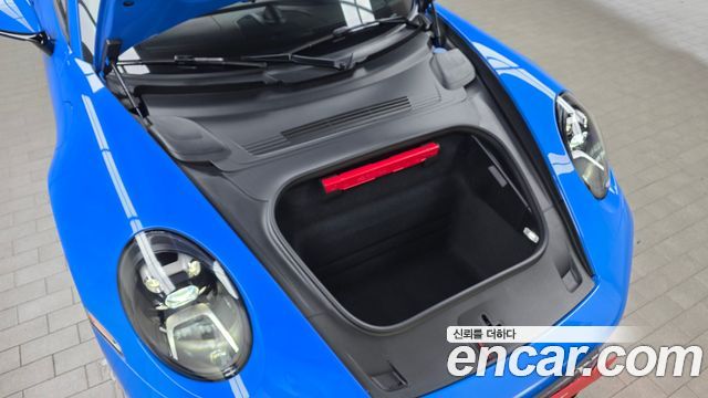 Porsche 911 2023 — photo 6