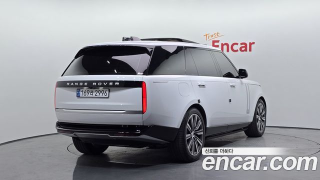Land Rover Range Rover 2024 — photo 2