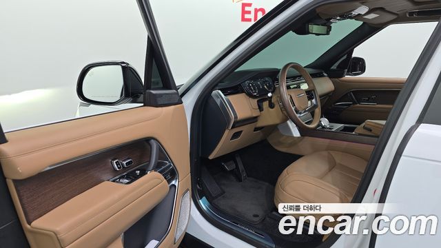 Land Rover Range Rover 2024 — photo 13