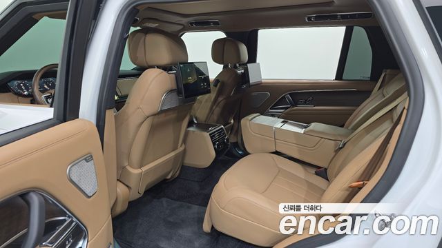 Land Rover Range Rover 2024 — photo 17