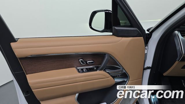 Land Rover Range Rover 2024 — photo 14