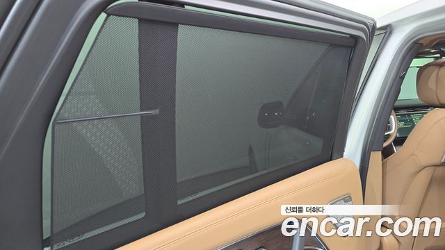 Land Rover Range Rover 2024 — photo 30