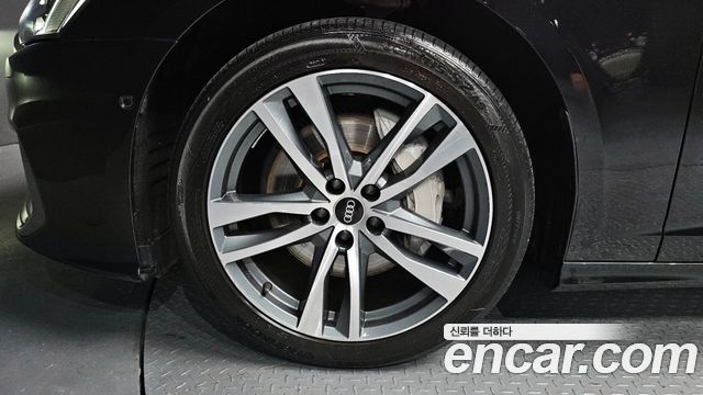 Audi A6 2021 — photo 5