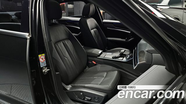 Audi A6 2021 — photo 13
