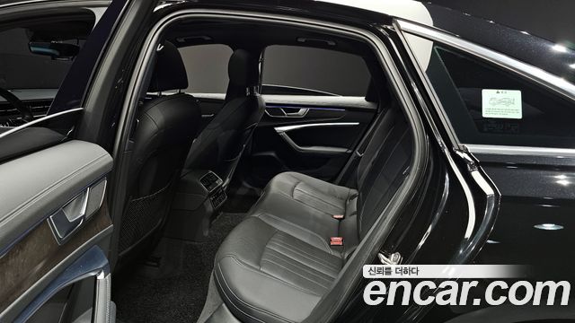 Audi A6 2021 — photo 18