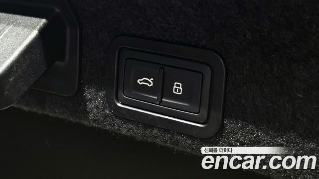 Audi A6 2021 — photo 22