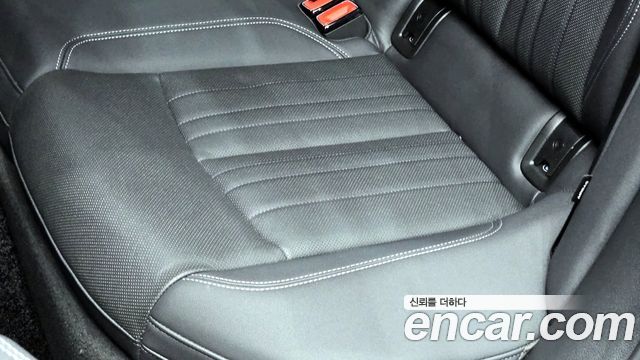 Audi A6 2021 — photo 33