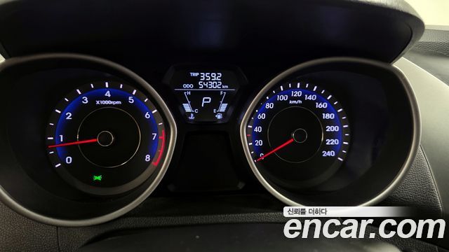 Hyundai AVANTE 2011 — photo 8