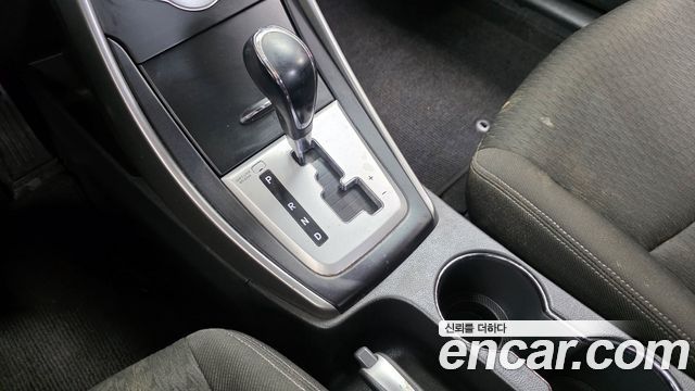Hyundai AVANTE 2011 — photo 9