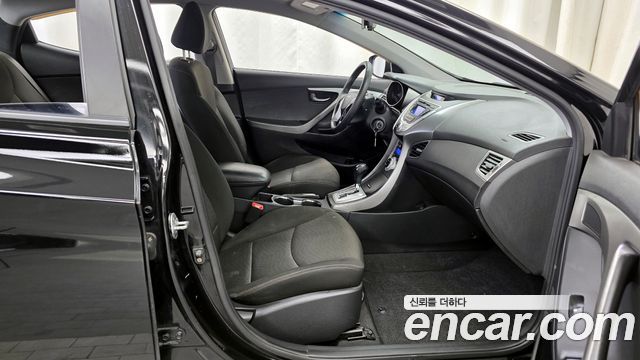 Hyundai AVANTE 2011 — photo 11