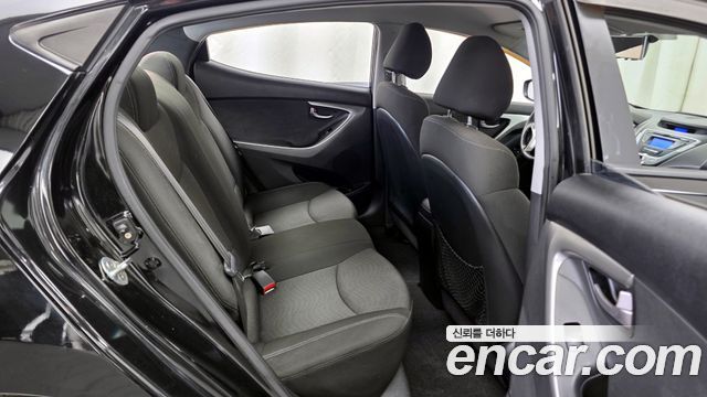 Hyundai AVANTE 2011 — photo 12