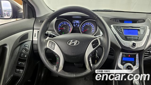 Hyundai AVANTE 2011 — photo 13