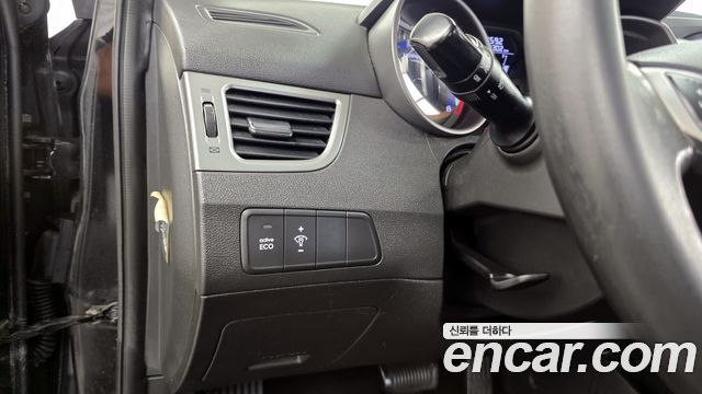 Hyundai AVANTE 2011 — photo 16