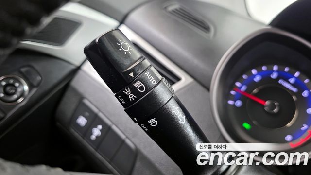 Hyundai AVANTE 2011 — photo 18