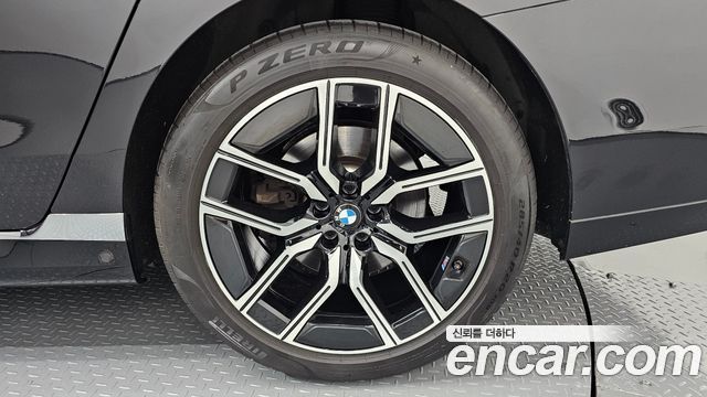 BMW 7-Series 2023 — photo 7