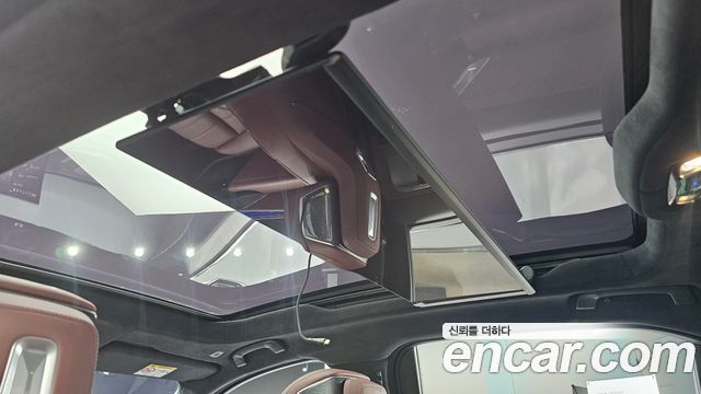 BMW 7-Series 2023 — photo 28