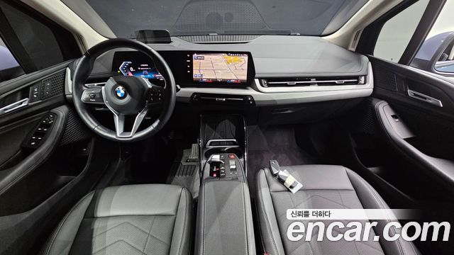 BMW 2-Series 2023 — photo 10