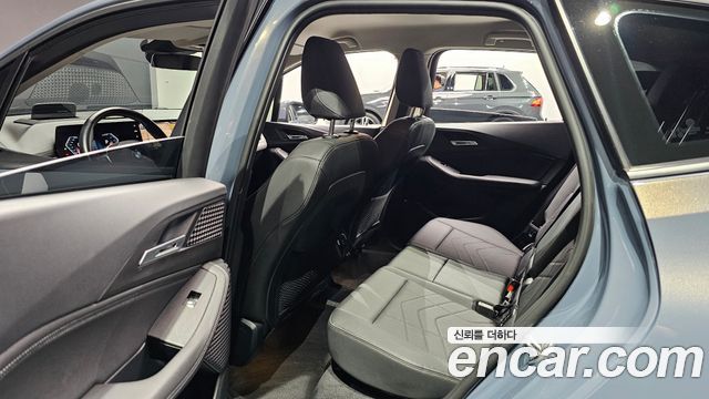 BMW 2-Series 2023 — photo 17