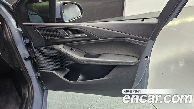 BMW 2-Series 2023 — photo 14