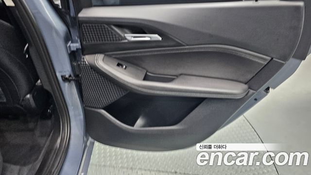 BMW 2-Series 2023 — photo 15