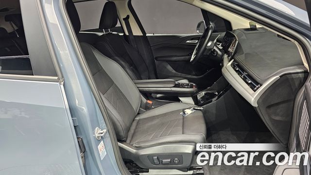 BMW 2-Series 2023 — photo 16