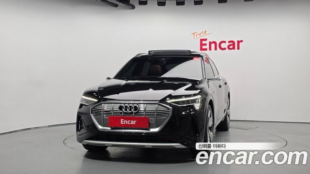Audi e-tron 2023 — photo 3