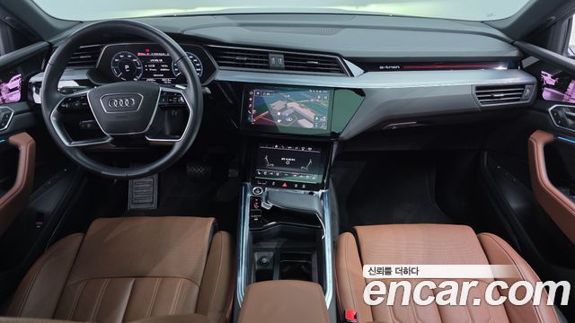 Audi e-tron 2023 — photo 7