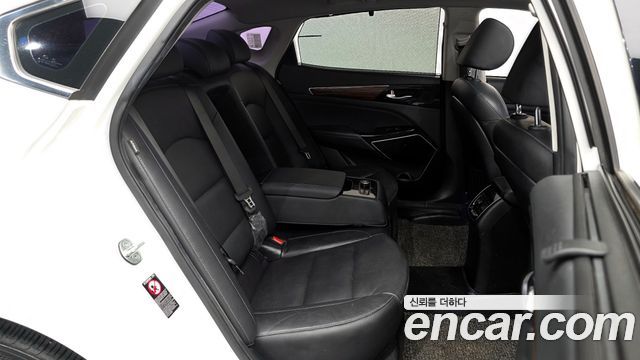 Kia K7 2016 — photo 17