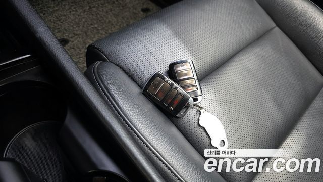 Kia K7 2016 — photo 23