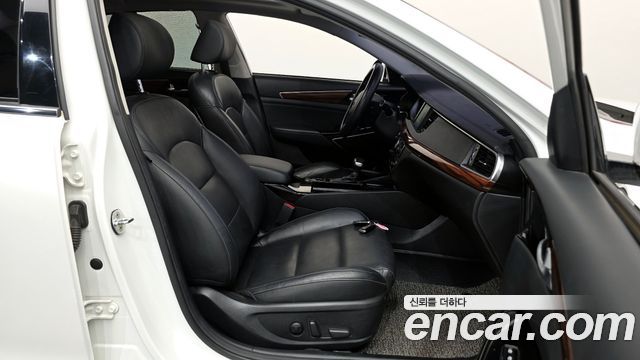 Kia K7 2016 — photo 16