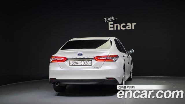 Toyota Camry 2019 — photo 4