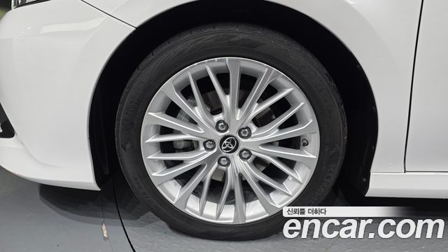 Toyota Camry 2019 — photo 5