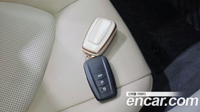 Toyota Camry 2019 — photo 21